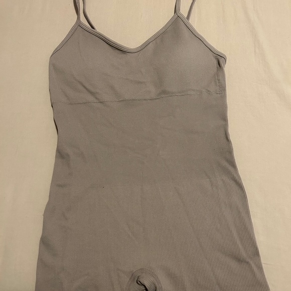 Garage unitard - Picture 1 of 1